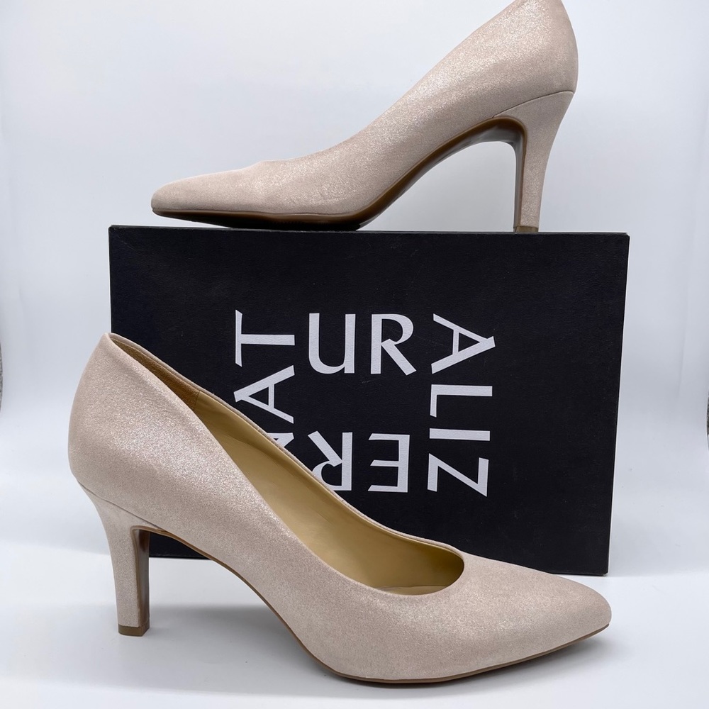 Naturalizer Elicia Women’s Pumps Size 10M Moon Dust Beige Suede Kitten Heels New